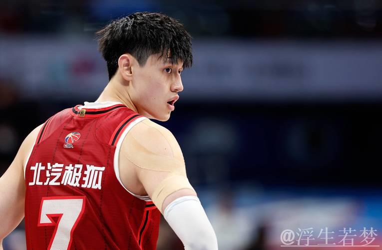 曾凡博伤情披露 CBA官方呼吁赛场文明 曾凡博伤情披露 CBA官方呼吁赛场文明