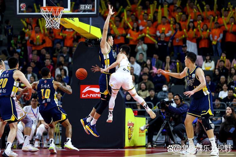 辽宁主场击败山东 稳居常规赛第四 辽宁主场击败山东 稳居常规赛第四